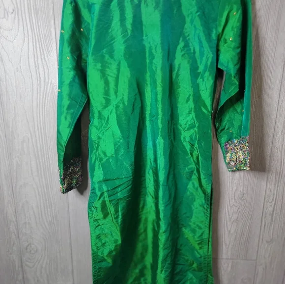 Elegant Green Embellished Dress, Size, Call Out In The Picture Under The Pits. - Picture 12 of 14